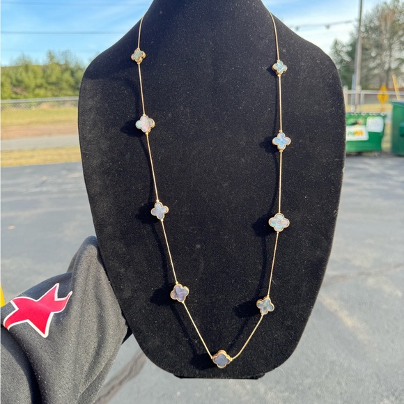 TAMIKA ROUND CUT WHITEGOLD BRIDAL WEDDING RING - Picture 8 of 14